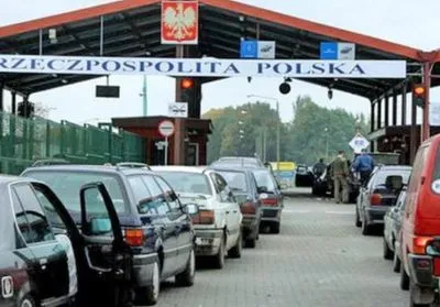 Украинско-польские участки границы сегодня пересекло более 12 тыс. человек