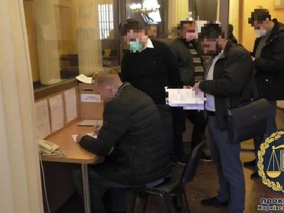 В Харьковской области чиновника и предпринимателя подозревают в завладении участком Минобороны