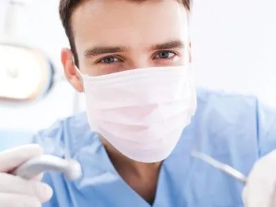 В столице временно ограничили работу стоматологий