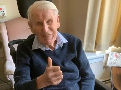 В Канаде 99-летний мужчина вылечился от COVID-19 в доме престарелых