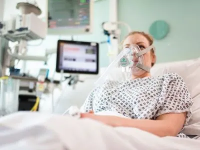 Британские ученые создали аппарат, который помогает дышать пациентам с COVID-19