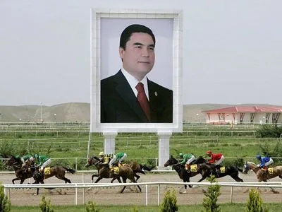 Пандемия COVID-19: в Туркменистане запретили слово "коронавирус"
