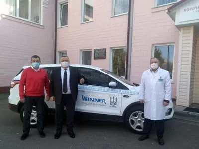 Підвезення медиків та ліків до Чернігівської обласної лікарні забезпечить футбольна асоціація