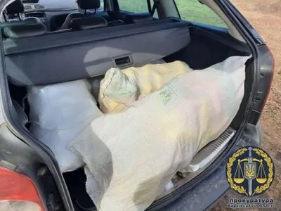 В Харькове задержали мужчину, который перевозил более 100 кг каннабиса