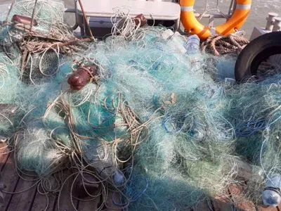 Поблизу Маріуполя морські прикордонники виявили 9 місць незаконного рибного промислу