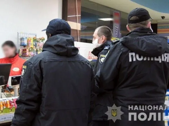 Поліція відкрила вже 35 кримінальних проваджень через порушення українцями карантину
