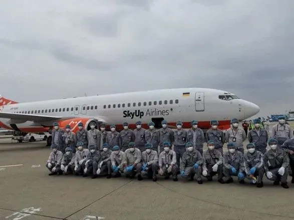В КНР загрузили очередной самолет со средствами медицинской защиты для Украины