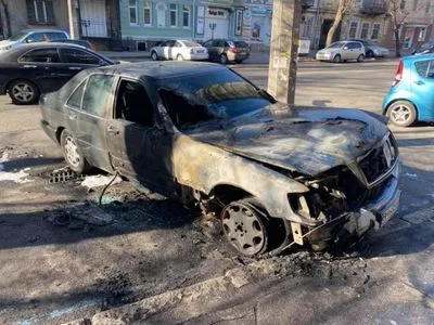 В центрі Одеси спалили автомобіль активіста