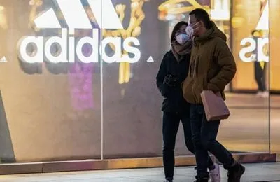 Adidas просить у держбанку Німеччини кредит у 1-2 млрд євро