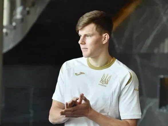 Футболист сборной Украины: перенос Евро, возможно, сделает нас сильнее