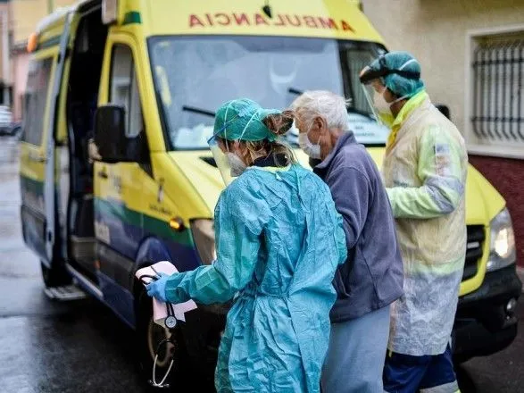 В Іспанії за добу від коронавірусу померли понад 670 осіб