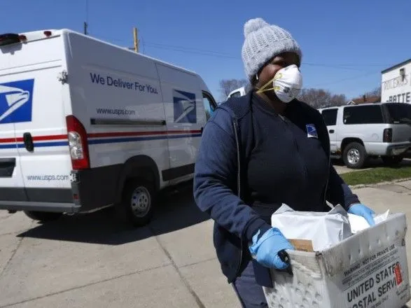 США призупинили відправку пошти в 22 країни через пандемію коронавірусу