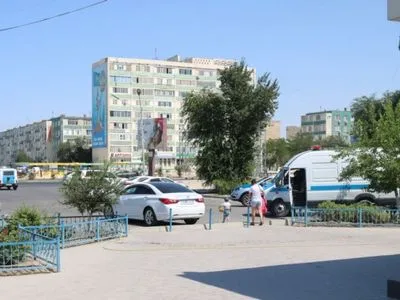 У Казахстані чоловік вистрибнув із закритого на карантин будинку і зламав хребет