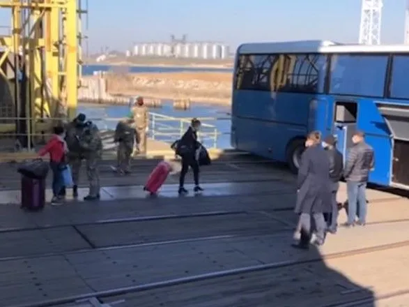 В Україну з Туреччини на поромі повернулося 35 громадян