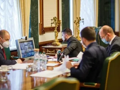 Зеленский провел совещание с председателями ОГА: что решили