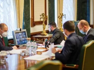 Зеленский провел совещание с председателями ОГА: что решили