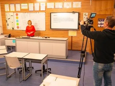 "Всеукраїнську школу онлайн" у перший день подивились понад 3,3 млн "учнів" - ОП
