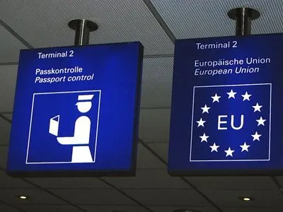 Еврокомиссия рекомендовала продлить запрет на въезд в ЕС гражданам третьих стран до 15 мая