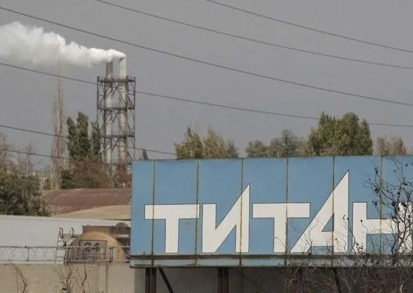 В оккупированном Крыму из-за коронавируса заблокировано больницу в Армянске и цеха завода "Крымский Титан"