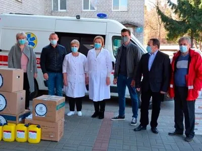 Больницы Черкасской области получили помощь от бизнеса