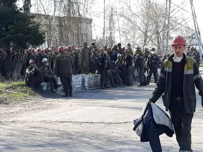 На Дніпропетровщині на території шахти сталась пожежа: евакуювали майже 600 людей