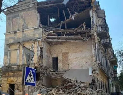В центре Одессы частично обрушился старинный дом