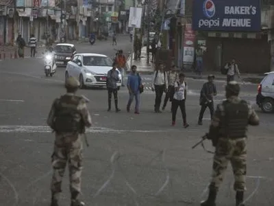 Вспышка насилия в Кашмире: 3 гражданских погибли, 13 - ранены