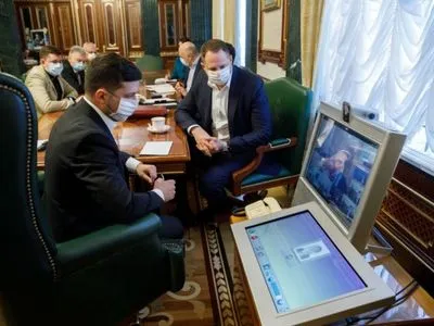 У Зеленского обсудили Пасху онлайн: украинцы заказали 14 тыс. посылок с пасками