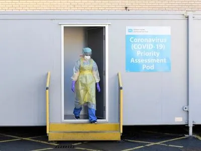 Пандемия коронавируса: в Британии COVID-19 инфицировался каждый третий медик, в общем более 12 тысяч жертв