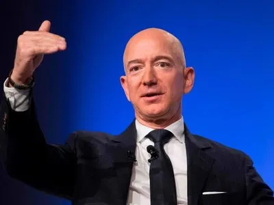 Глава Amazon разбогател за день на 6,4 млрд долларов - Forbes