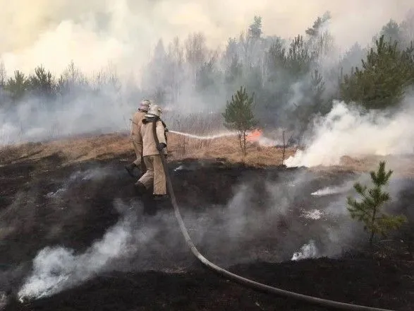 У ДСНС запевняють, що ресурсів для гасіння пожежі у Чорнобильській зоні достатньо