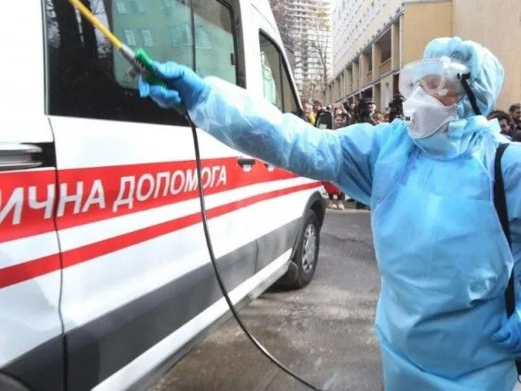 При въезде в Киев за сутки температуру зафиксировали у 40 человек