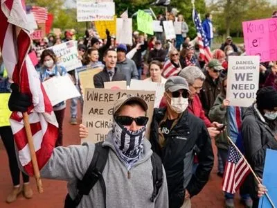 В США прошли протесты против карантина