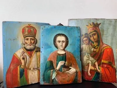 Из Украины пытались вывезти иконы 19 века