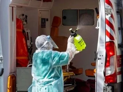 Вспышка COVID-19 в больнице в Одесской области: заболело 8 медиков, один из врачей умер