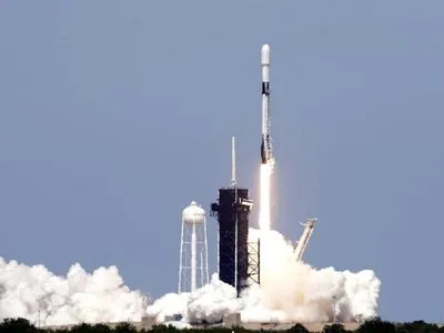 SpaceX осуществили запуск ракеты-носителя с 60 спутниками Starlink