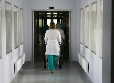 В Минздраве сообщили, в каких больницах возможно увольнение работников и уменьшение зарплат