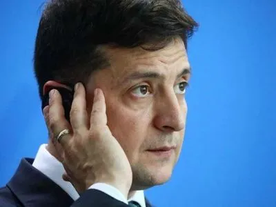 Президент посоветовал украинцам на карантине "прокачать" свои знания по иностранным языкам