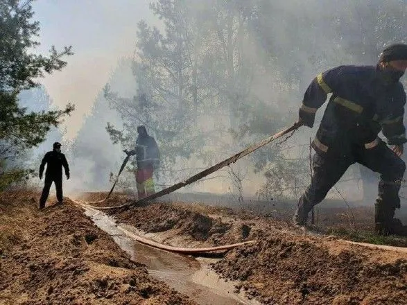 В Зоне отчуждения продолжается ликвидация лесных пожаров