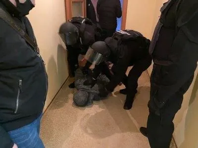 В Днепропетровской области банду задержали во время нападения с оружием на фермера