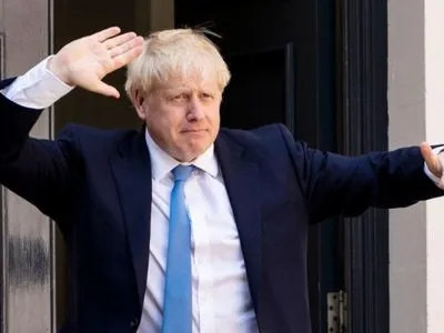 Британский премьер Джонсон вернулся к исполнению своих обязанностей после выздоровления от COVID-19