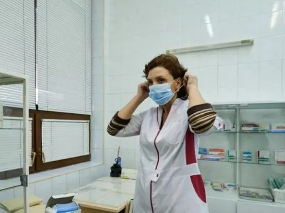 МЗ: каждый 5-й больной COVID-19 в Украине - медик