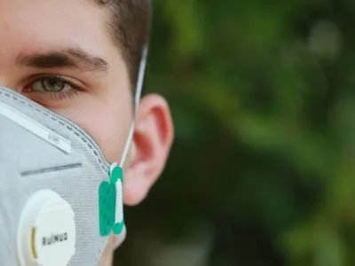 Нардеп пропонує Кличку закупити захисні маски у компанії “Епіцентр”