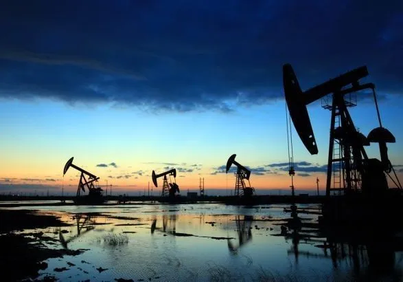 Цены на нефть выросли на фоне вступления в силу нового соглашения ОПЕК+