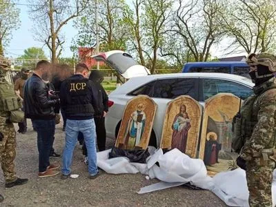 В Украине задержали межрегиональную банду, которая в течение двух лет похищала иконы из церквей