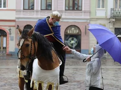 День города во Львове: король и королева поблагодарили медиков за работу