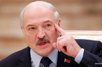 Скажуть, що злякались: Лукашенко відмовився скасовувати парад на 9 травня