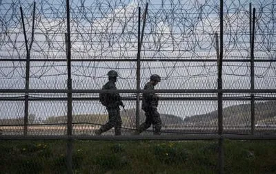 Прикордонний пост Південної Кореї в демілітаризованій зоні обстріляли з боку КНДР