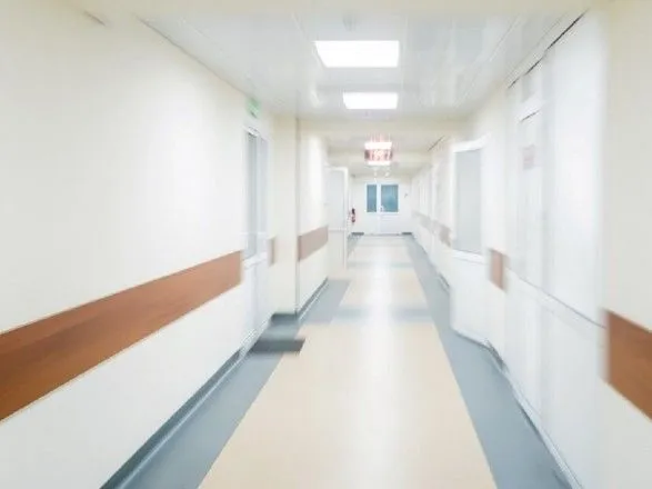 В Житомирской области из-за вспышки коронавируса среди медиков закрыли на карантин больницу