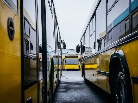 u-dnipri-vidnovlyuyut-rukh-elektrotransportu-ta-avtobusiv